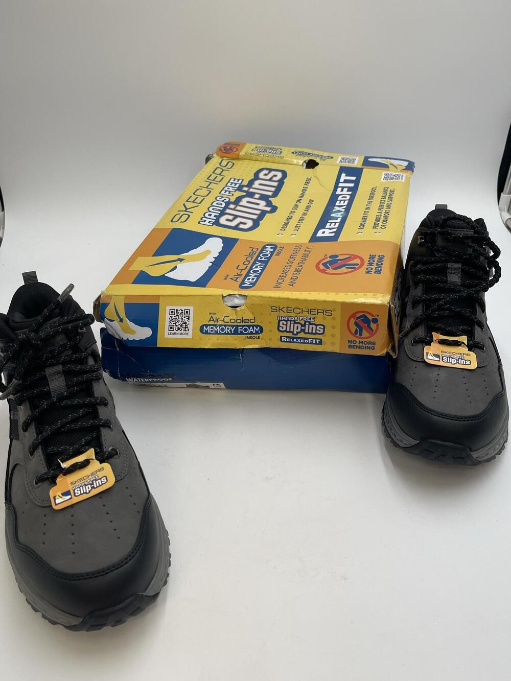 Skechers Hands Free Slip-ins Shoes Mens Black Leather Waterproof 211182 Sz 9.5